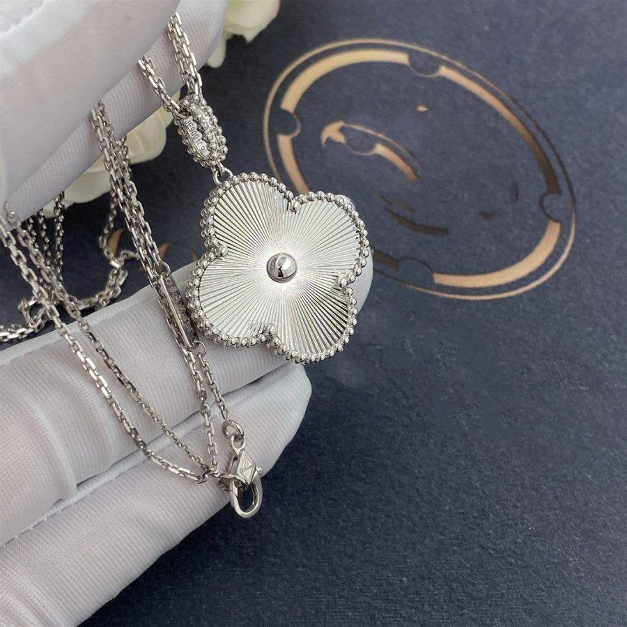 ¡®Loco¡¯CLOVER 25MM SILVER BIG CLOVER NECKLACE