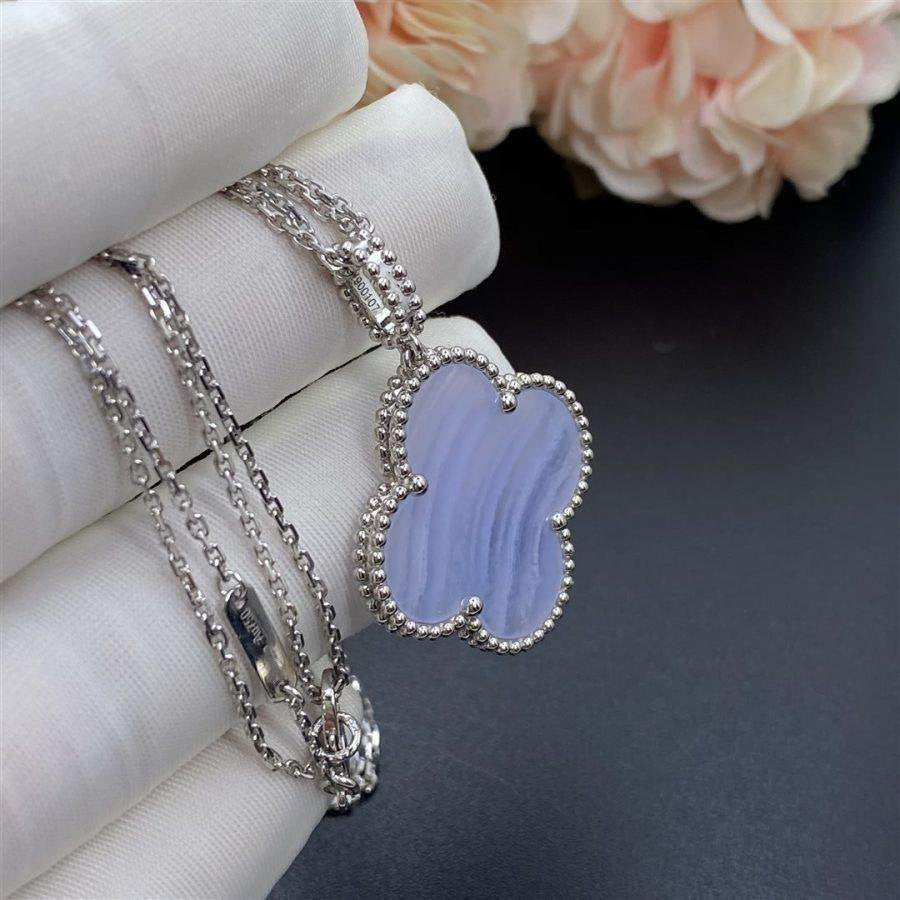 ¡®Loco¡¯CLOVER SILVER CHALCEDONY BIG CLOVER NECKLACE