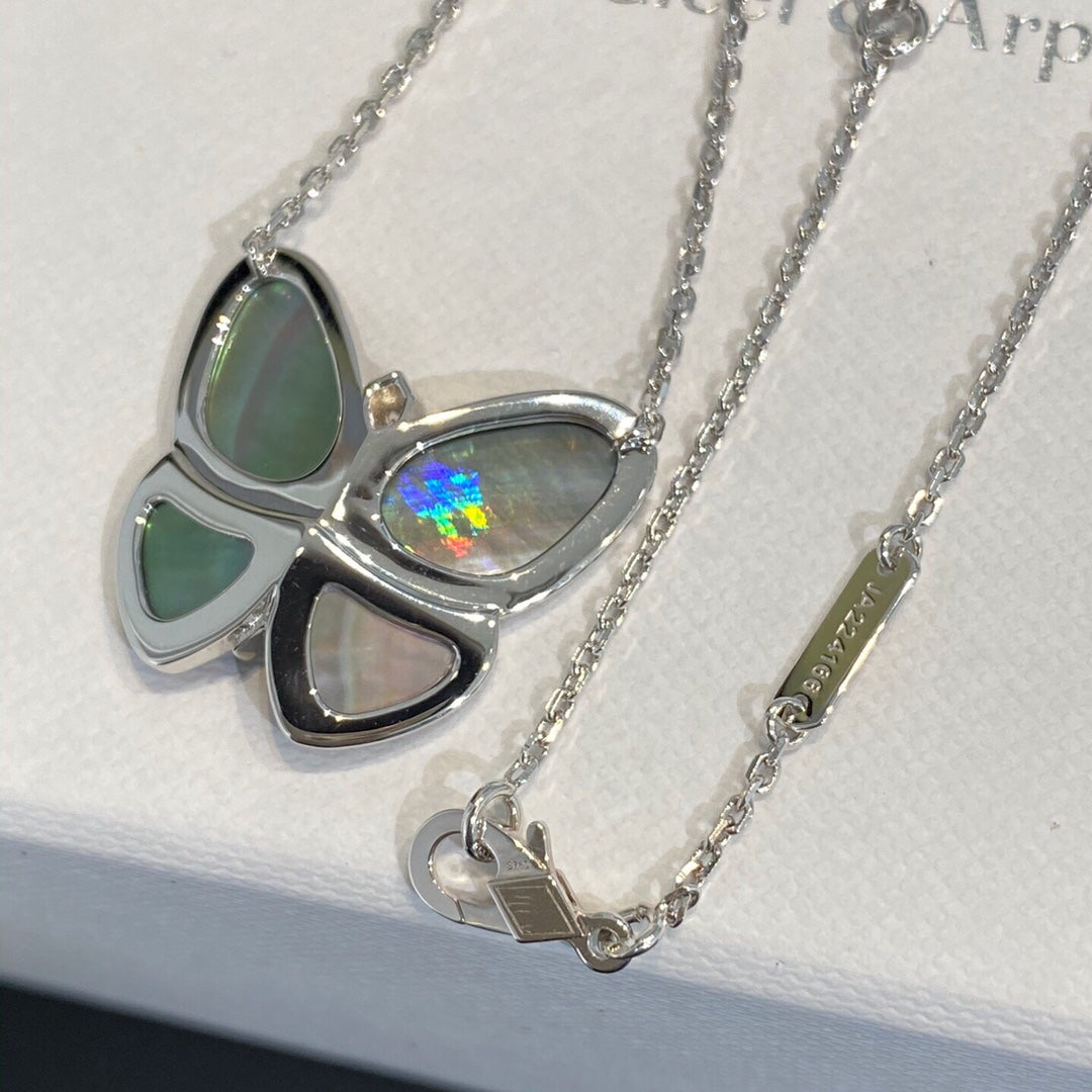 ¡®Loco¡¯LARGE BUTTERFLY SILVER PENDANT DIAMOND NECKLACE