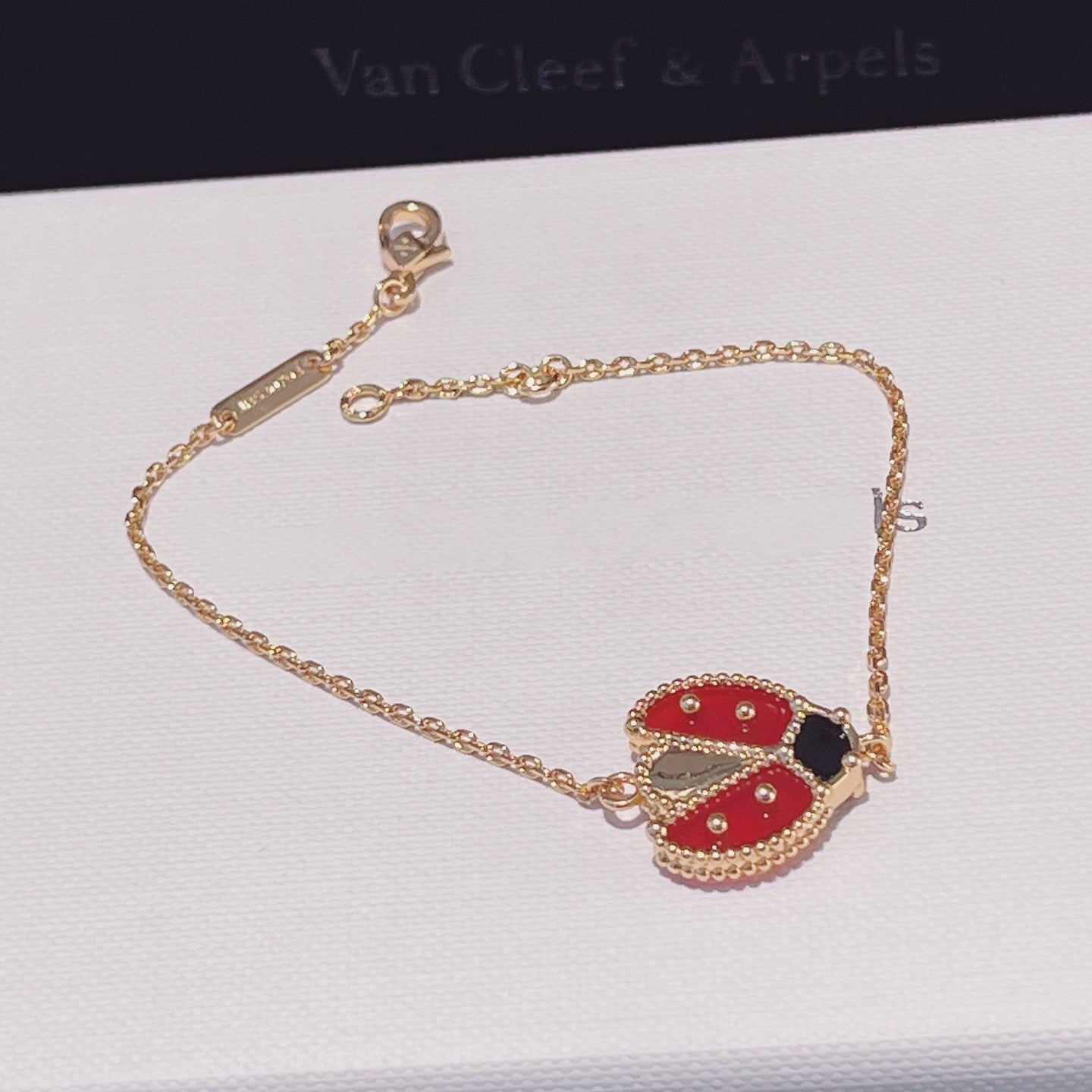 ¡®Loco¡¯LUCKY SPRING 1 MOTIF PINK GOLD BRACELET